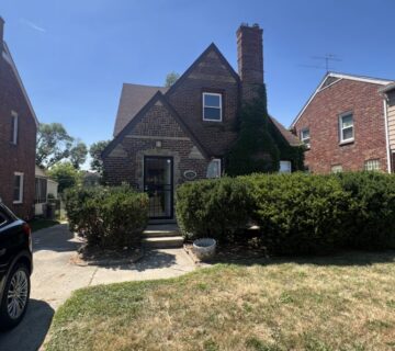 16861 Glastonbury Rd, Detroit, MI 48219